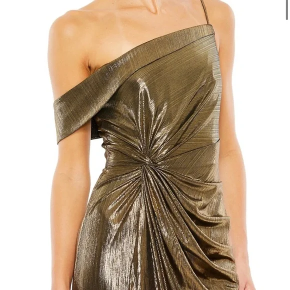 Mac Duggal Metallic Off the Shoulder Gown